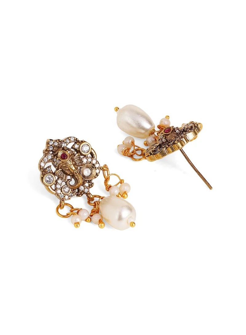 Priyaasi -Studded Pearls Beaded Jewellery Set