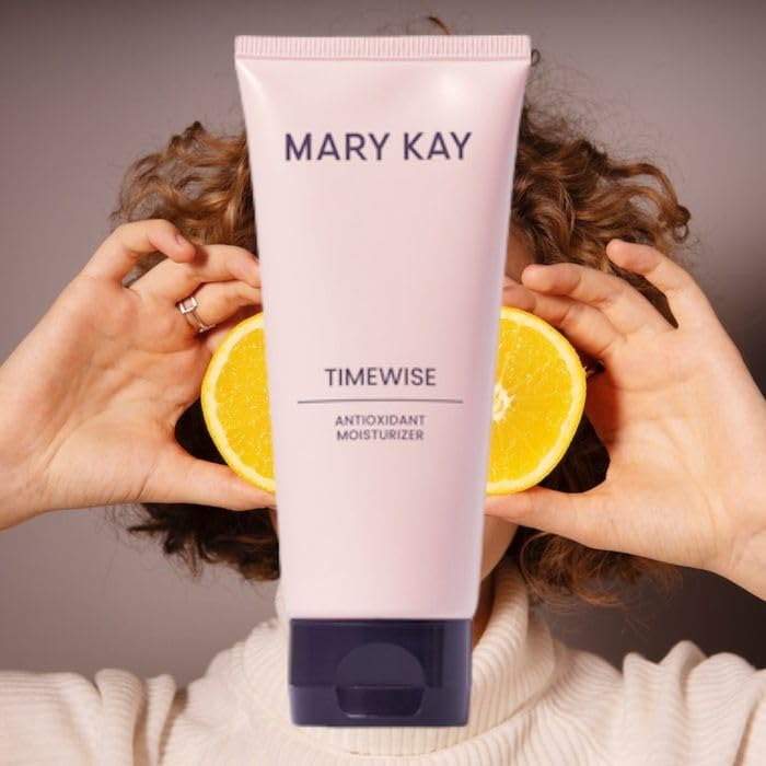 Mary Kay TimeWise Age Fighting Moisturizer combination/oily - Image 4