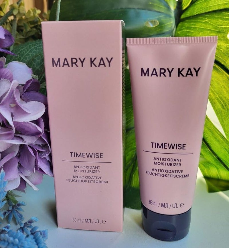 Mary Kay TimeWise Age Fighting Moisturizer combination/oily - Image 2