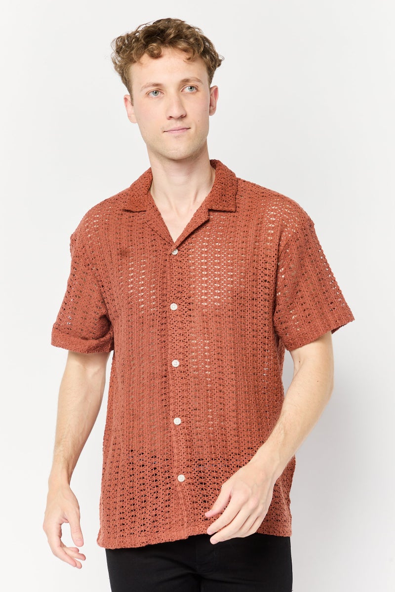 JACK & JONES قميص رجالي بقصة عادية بأكمام قصيرة مع ثقوب، بني - Image 1