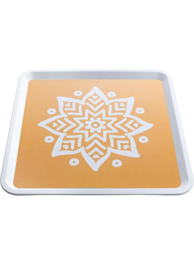 السيف  صينية تقديم من البورسلين مقاس 32 سم مربعة منقوشة باللون الأبيض والأصفر - Image 1