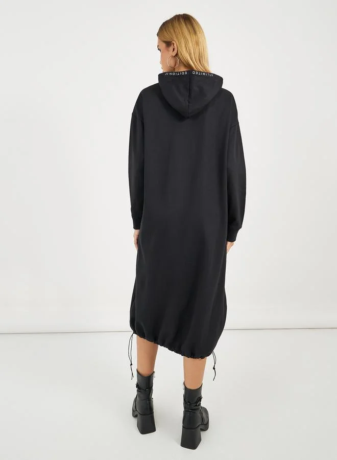 Styli Hooded Black Midi Dress