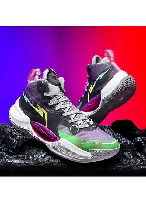 New Four Seasons Basketball Shoe