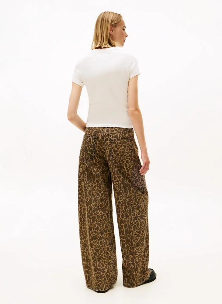 تومي جينز تيشيرت بياقة دائرية وشعار