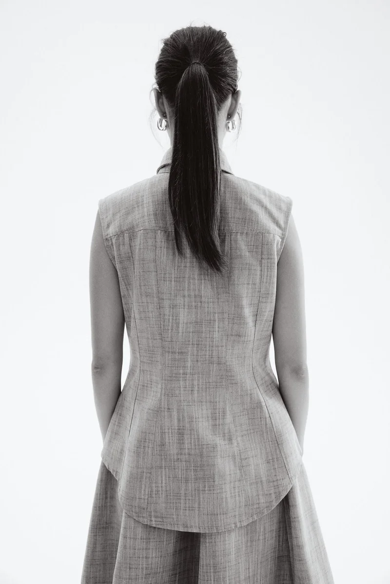 H&M Sleeveless shirt