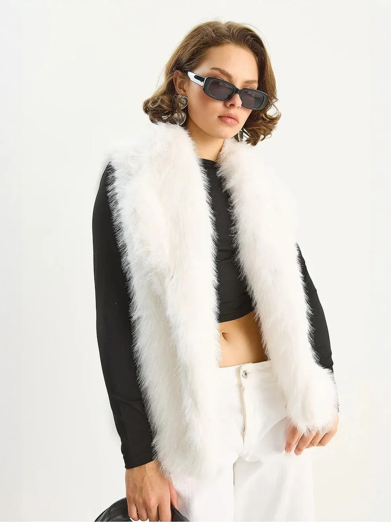 Bianco Lucci LUCCI Faux Fur Vest