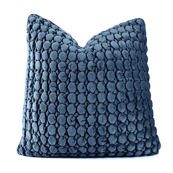 THROW PILLOW COVERS 18X18 SET OF 2 VELVET SQUARE PILLOWCASE SOFT SKINFRIENDLY THICKENED DECORATIVE FARMHOUSE CUSHION COVERS SOFT BUBBLE TEXTURE FOR COUCH SOFA BEDROOM LIVING ROOMBLUE