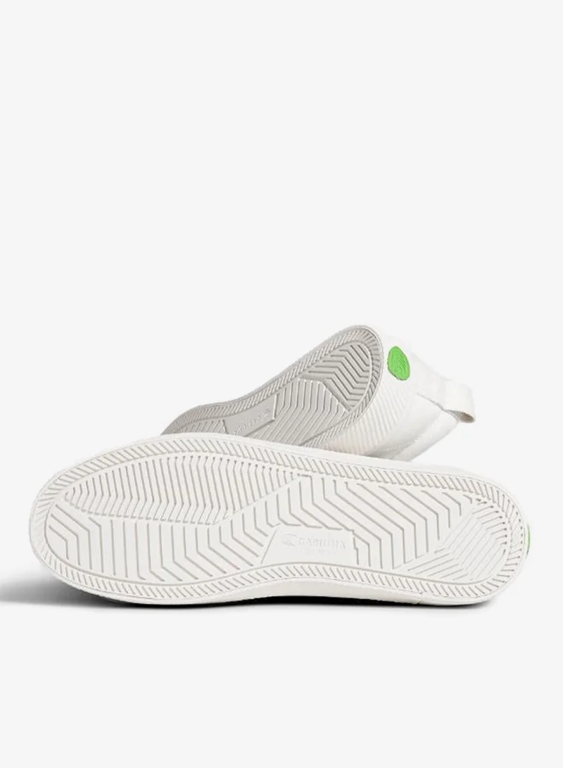 كاريوما أحذية قماشية بيضاء منخفضة من