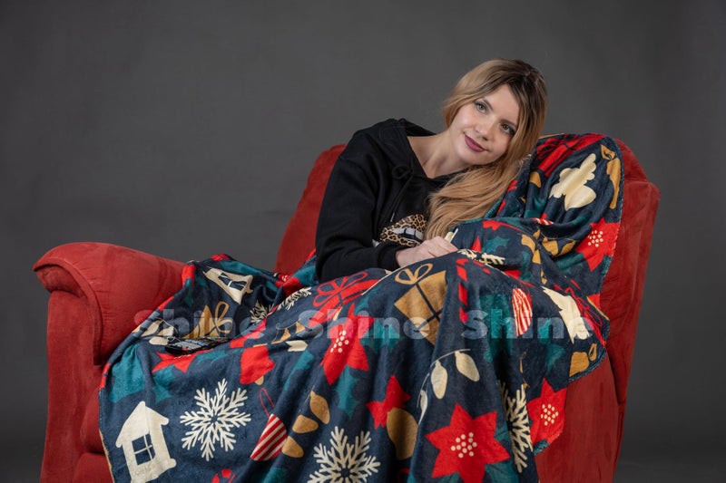 Christmas Holiday Throw Blanket - 120 x 160 cm - Multicolour - Warm Soft Velvet Fabric - Perfect for Cold Winter Nights - Great Gift Idea. - Image 3