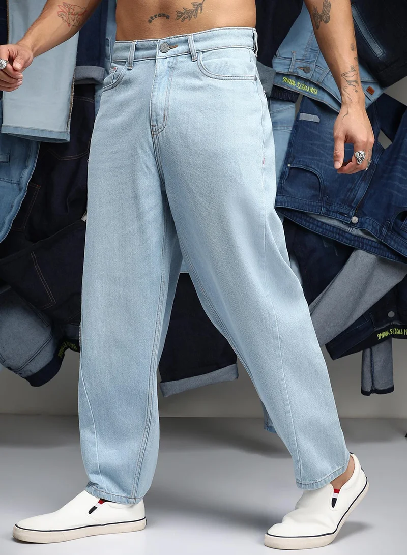 Campus Sutra Men's Light Blue Semi-Tapered Relaxed Denim Jeans
