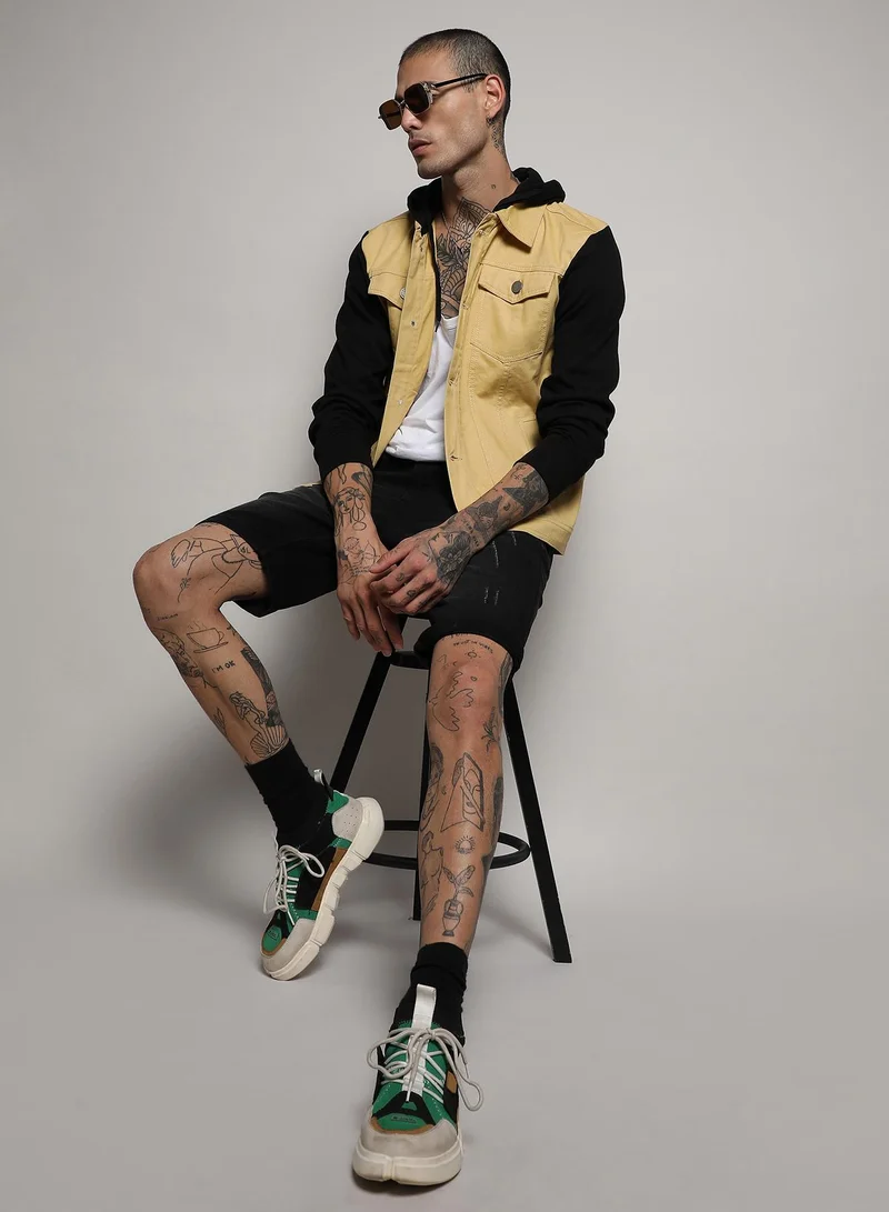 Campus Sutra Men's Black & Yellow Light-Wash Denim Jacket With Sweatshirt Sleeve