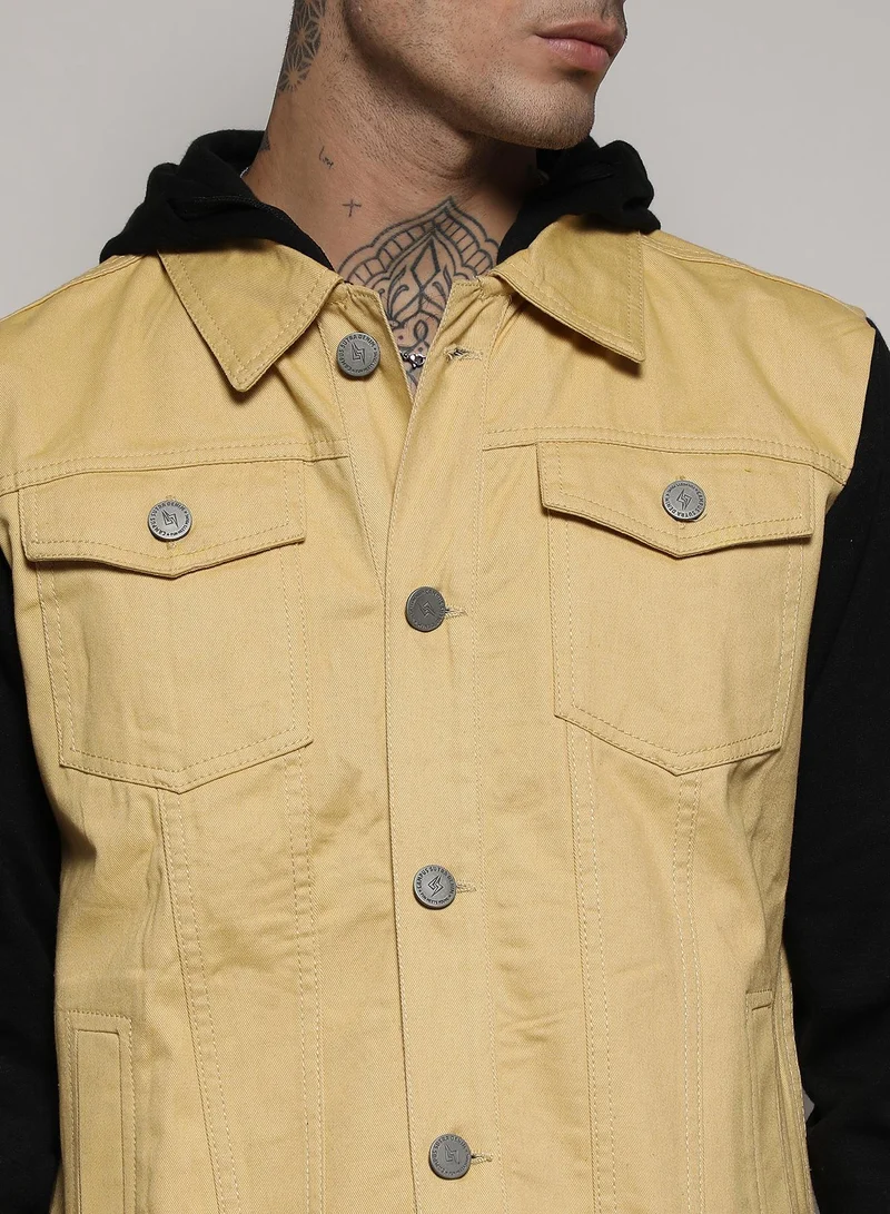 Campus Sutra Men's Black & Yellow Light-Wash Denim Jacket With Sweatshirt Sleeve