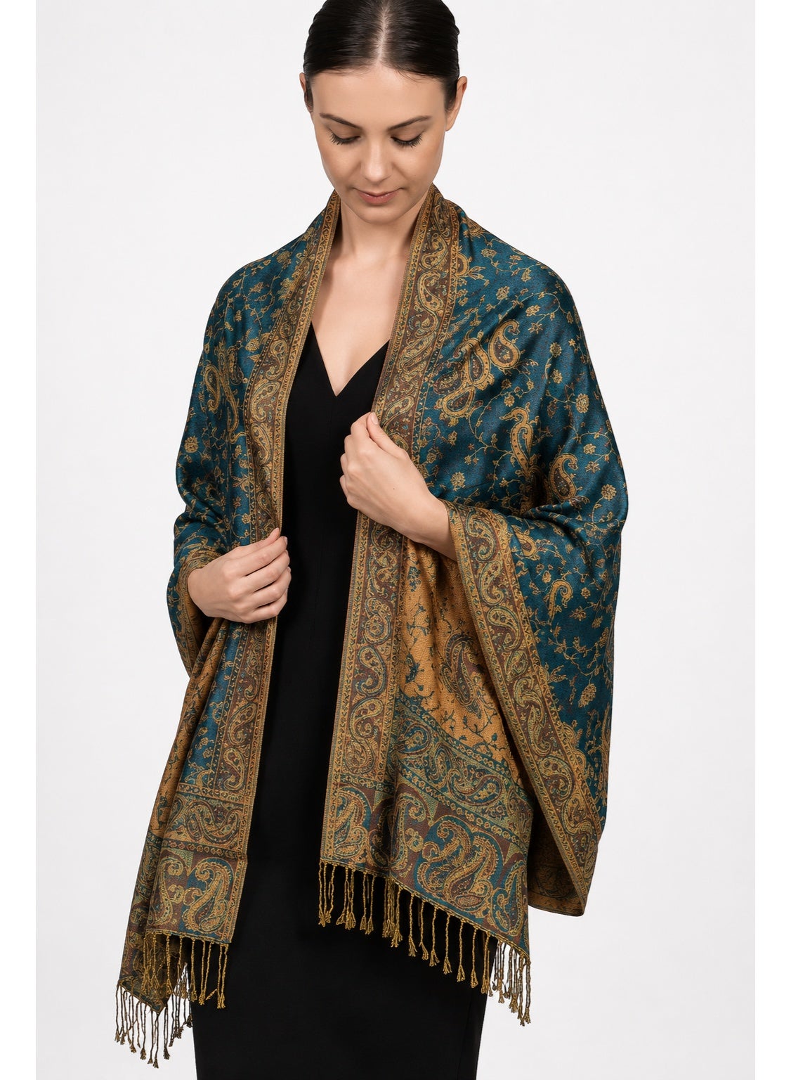 "Luxury Cashmere Wrap for Women - Ultra-Soft All-Season Shawl for UAE Weddings, Desert Resorts & Daily Elegance | Breathable Lightweight Abaya Companion"