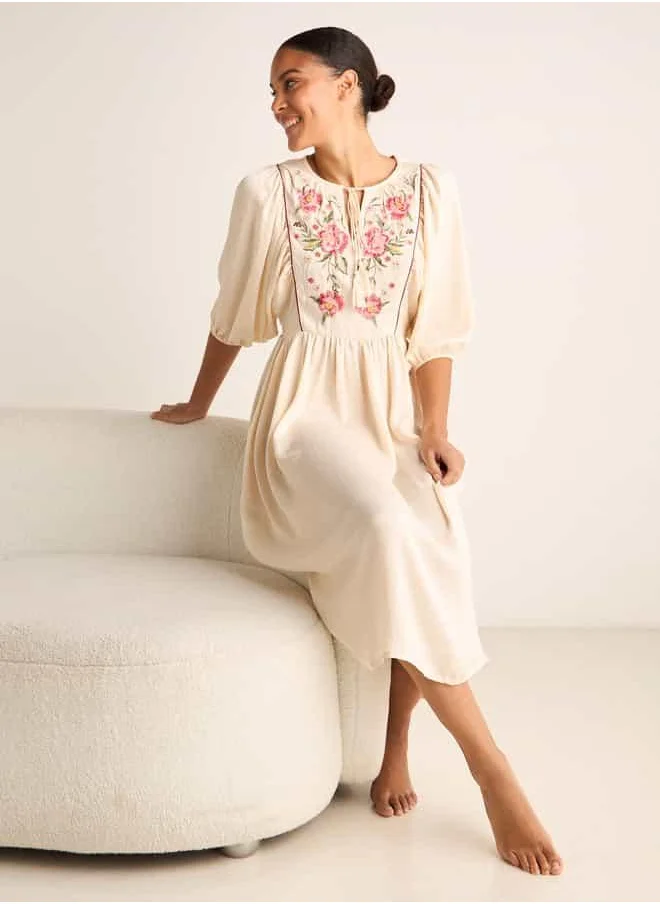 سبلاش فيڤ Embroidered Night Dress with Tie-Up Neck and Short Sleeves
