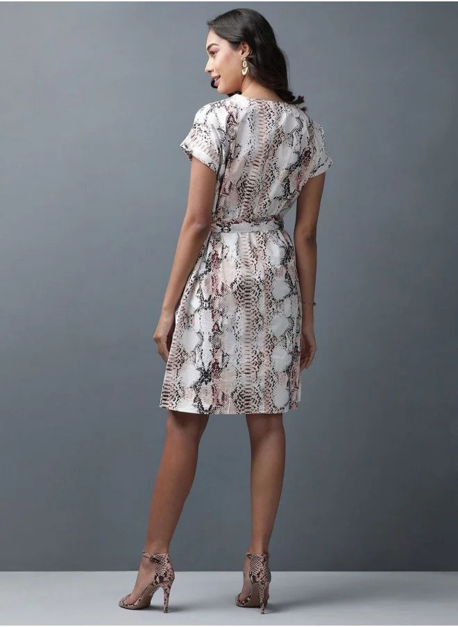 Freehand Women Straight Fit Casual Animal Print Dress