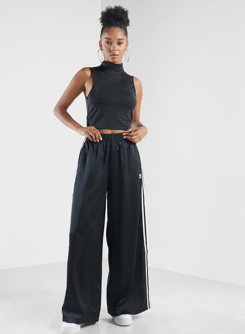 اديداس اوريجينالز بنطال رياضي من الساتان مزين بشعار الماركة - Image 4