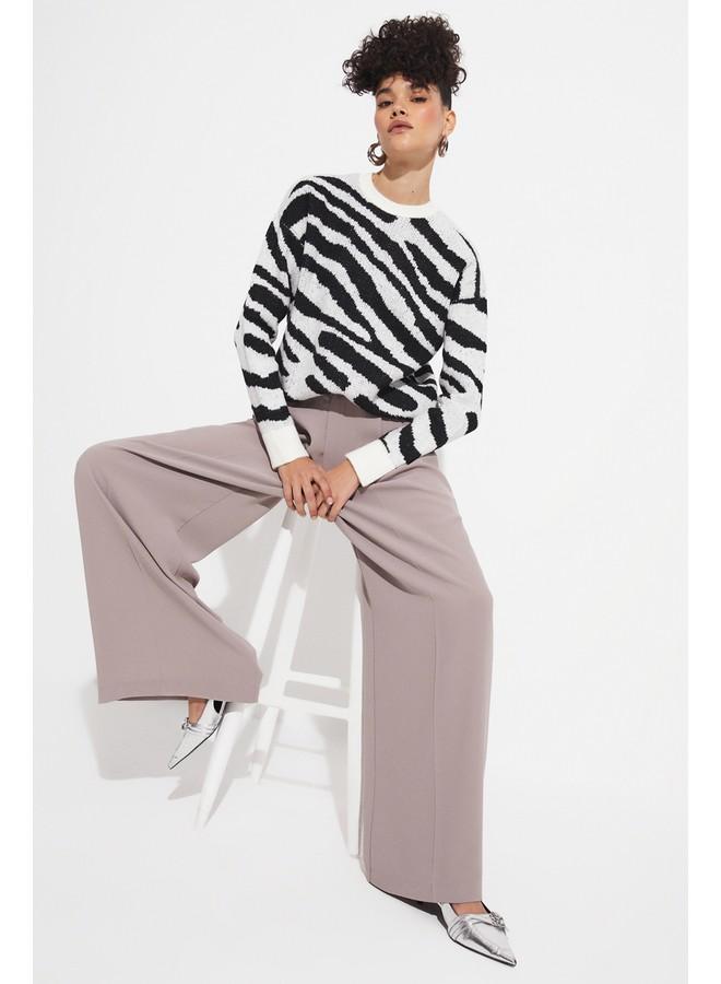 جون بنطلون واسع بخصر مطوي وتفاصيل رمادي حصري لشهر يونيو - Image 3