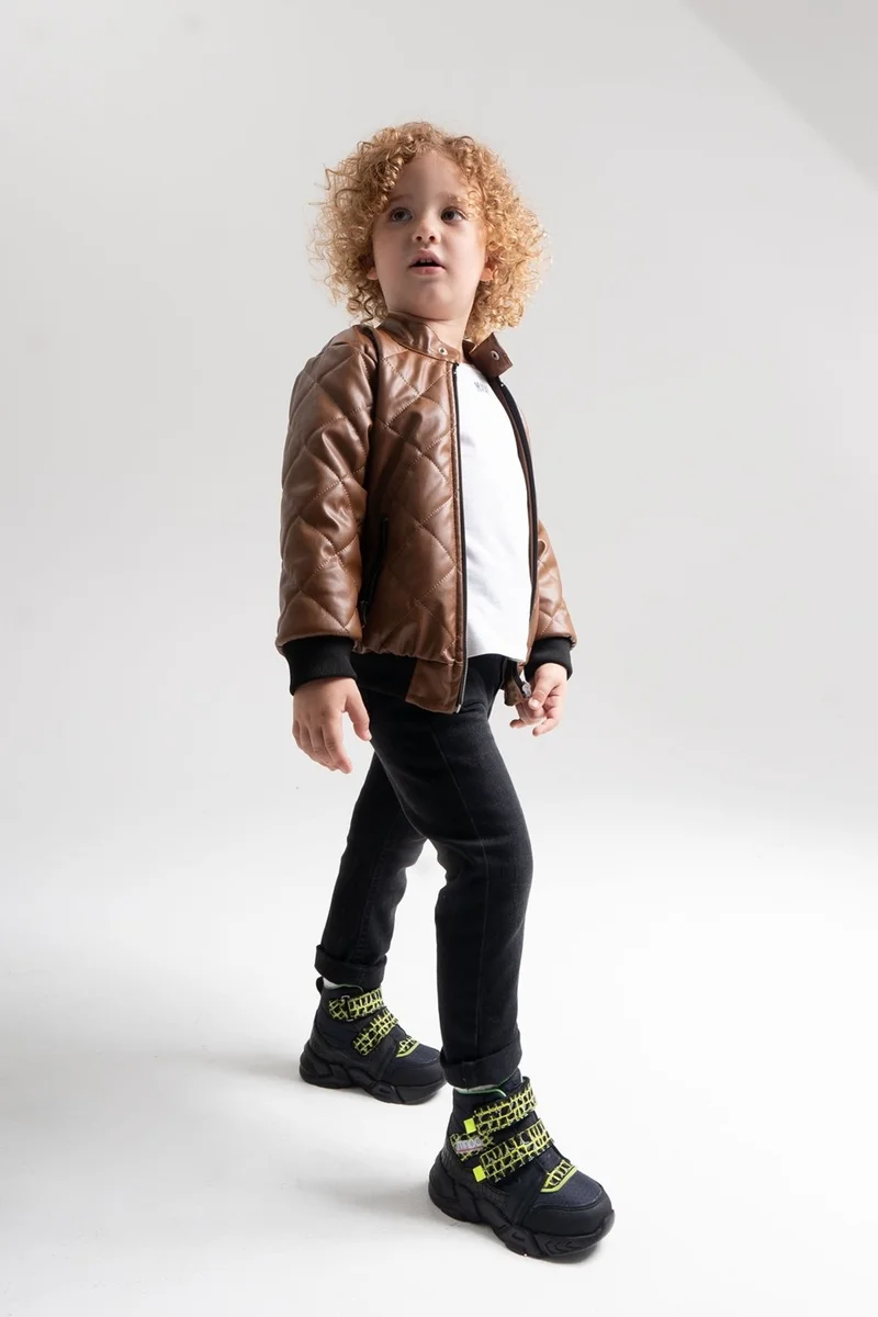 ام ان بي سي Boys Black Anatomical Casual Sports Boots