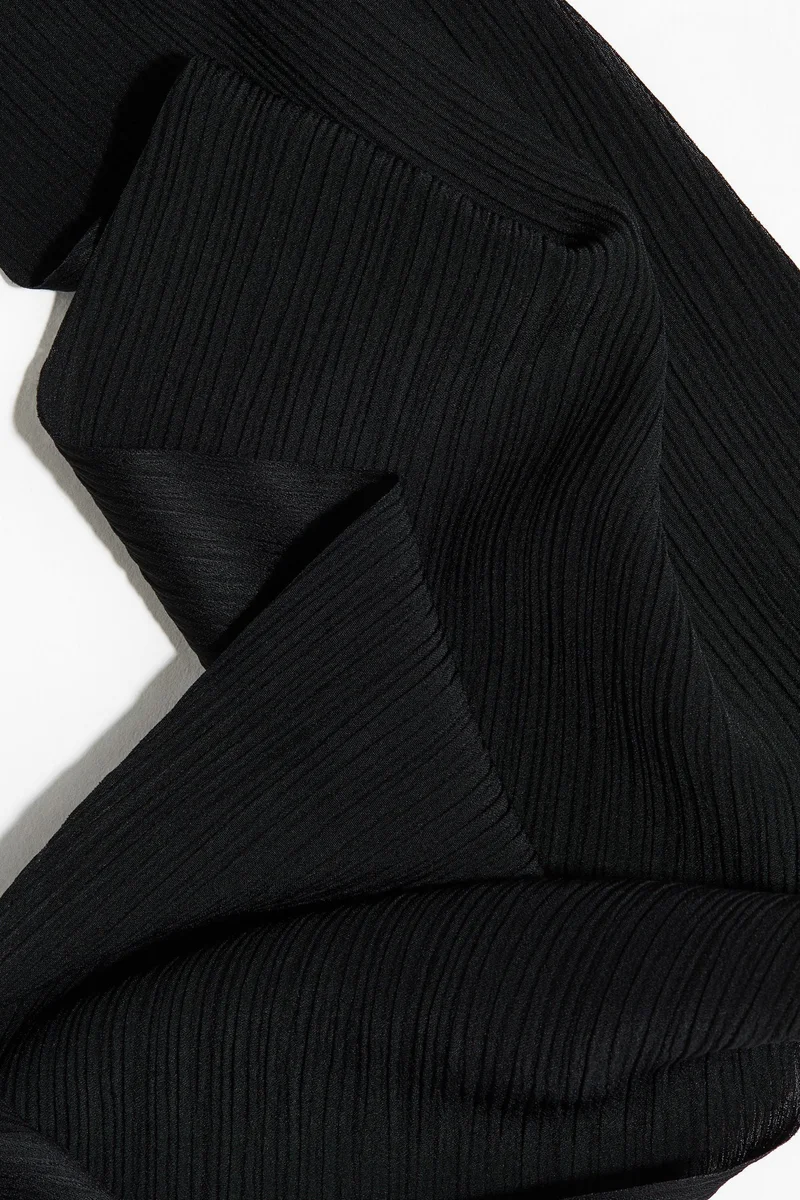 اتش اند ام وشاح للرقبة