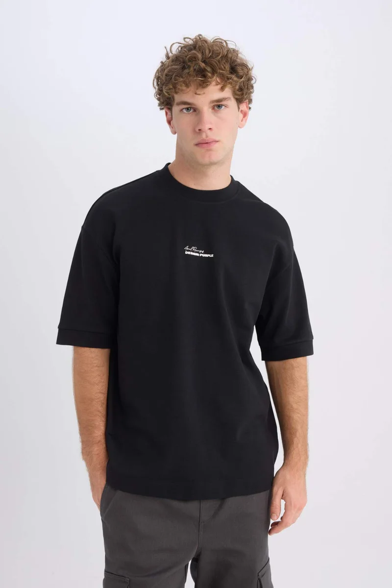 ديفاكتو Loose Fit Crew Neck Printed Heavy Fabric T-Shirt