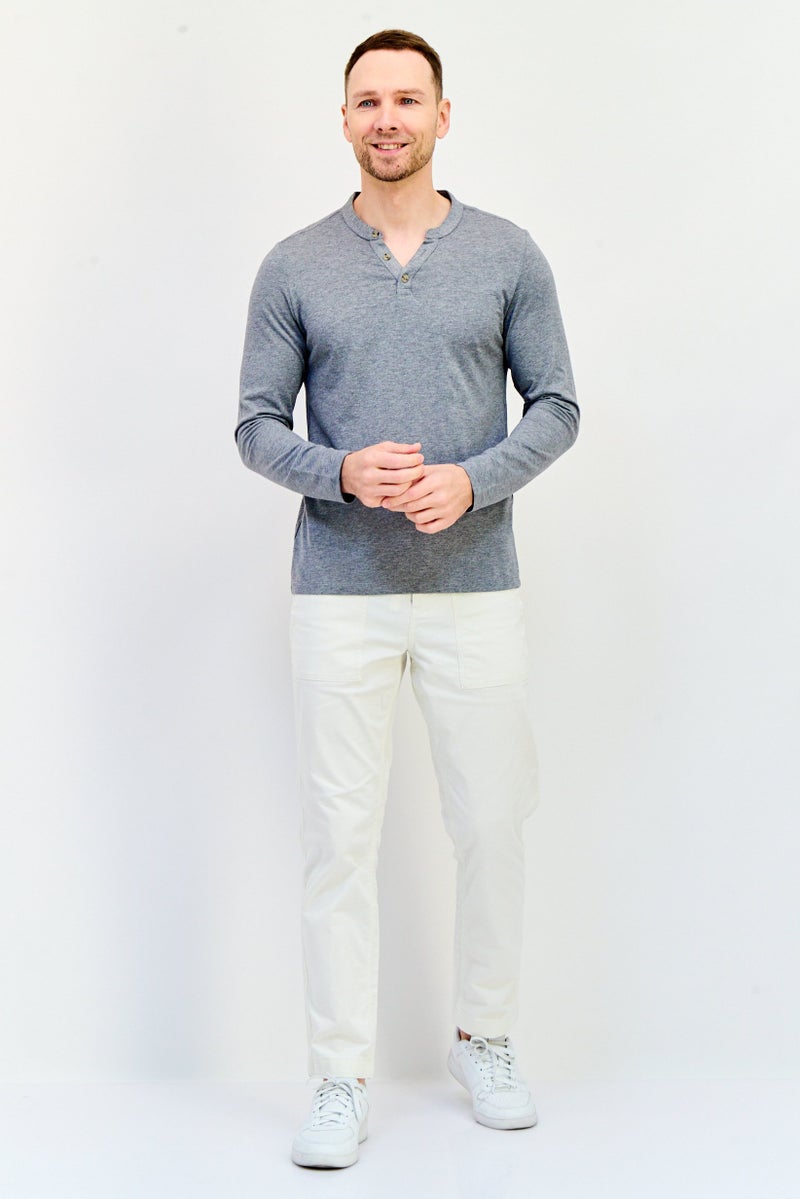 Celio تي شيرت رجالي بأكمام طويلة وفتحة عنق مقسومة، رمادي - Image 3