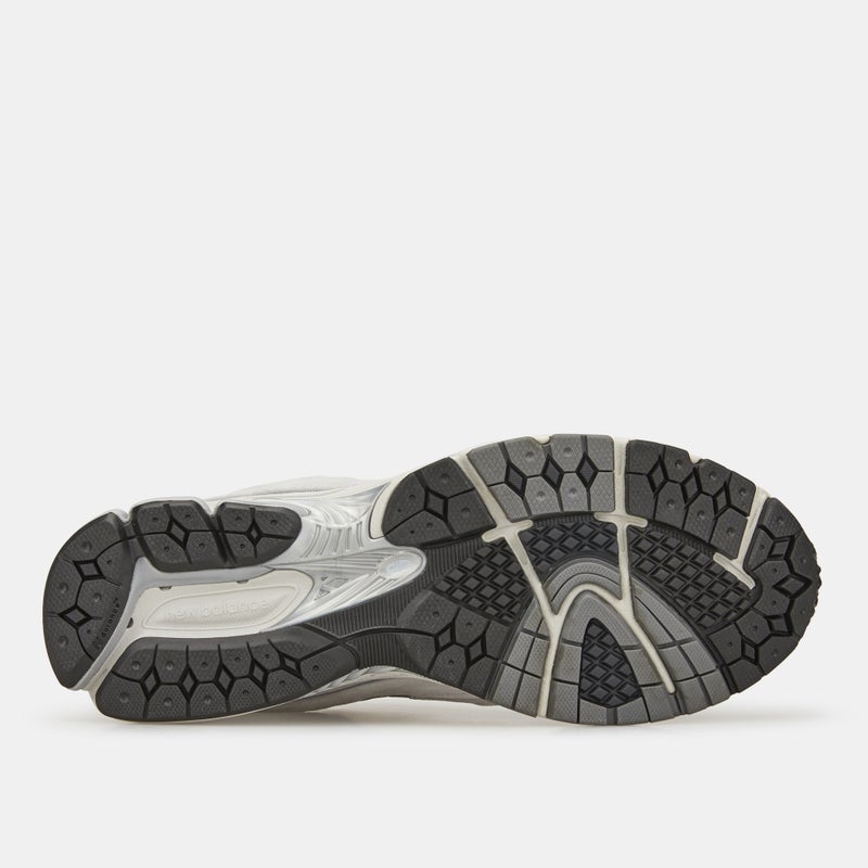 New Balance Men's 2002R Shoes - Image 4