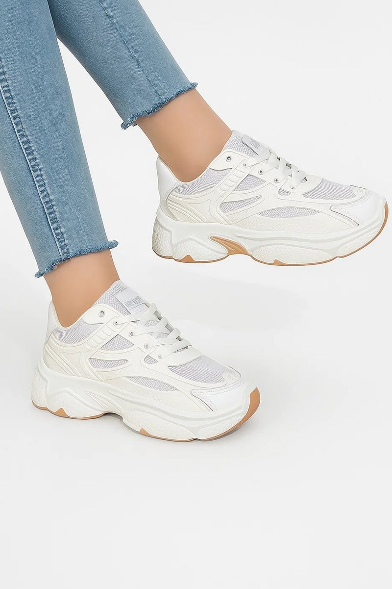 Vbranda Modern and Comfortable Everyday Sneakers  - Image 1