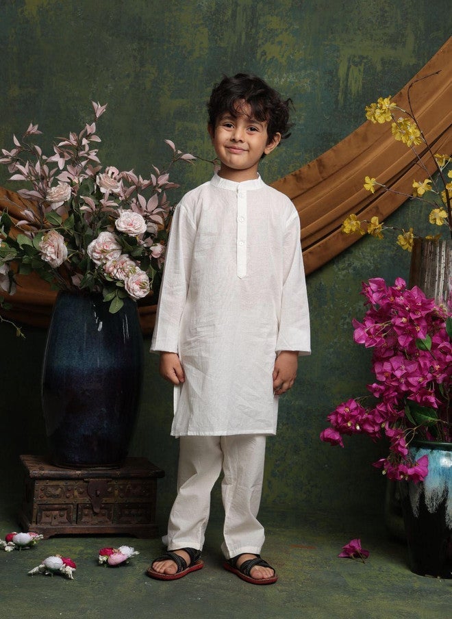 Saka Designs طقم كورتا وبجامة أبيض للأولاد مع ياقة ماندارين - Image 5