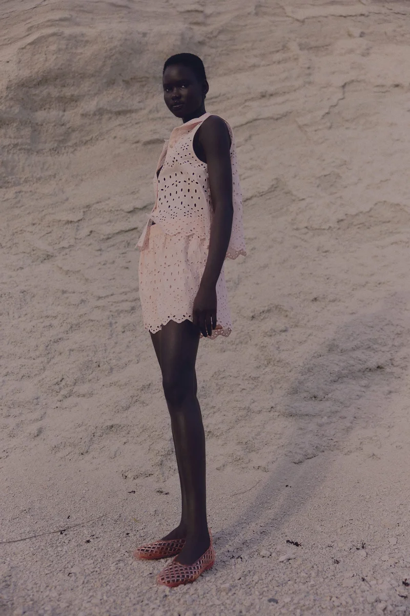 H&M Broderie anglaise shorts