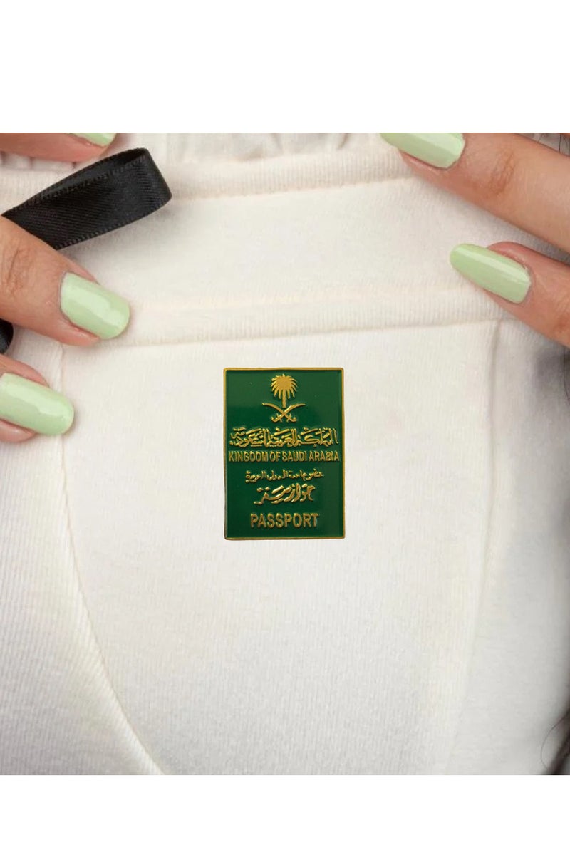 سعودي بروش اليوم الوطني السعودي على شكل جواز سفر سعودي - Image 3