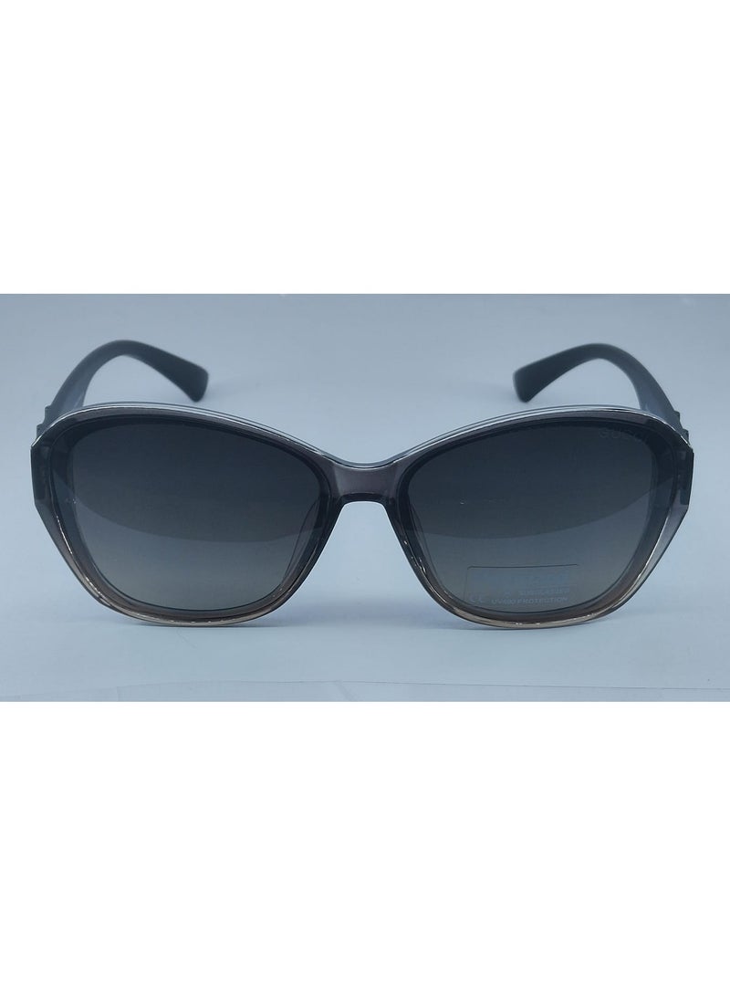GUCCI Luxury Sunglasses for the Modern Woman – Elegant Black with a Touch of Sophistication - Image 1