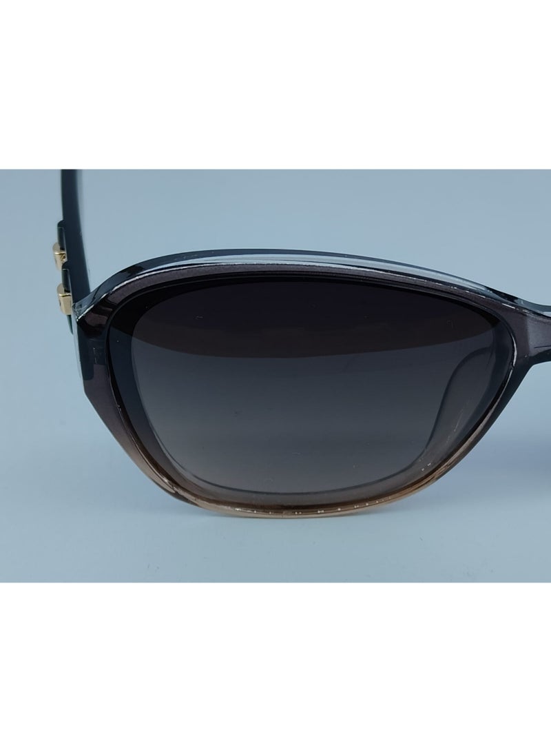 GUCCI Luxury Sunglasses for the Modern Woman – Elegant Black with a Touch of Sophistication - Image 4