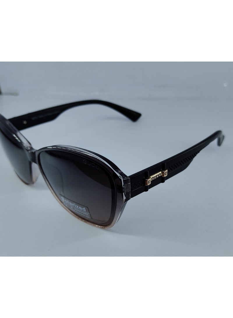 GUCCI Luxury Sunglasses for the Modern Woman – Elegant Black with a Touch of Sophistication - Image 5