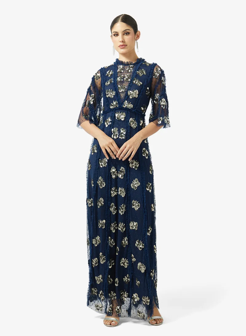 فروك اند فرل فستان ماكسي بأكمام قصيرة مزين