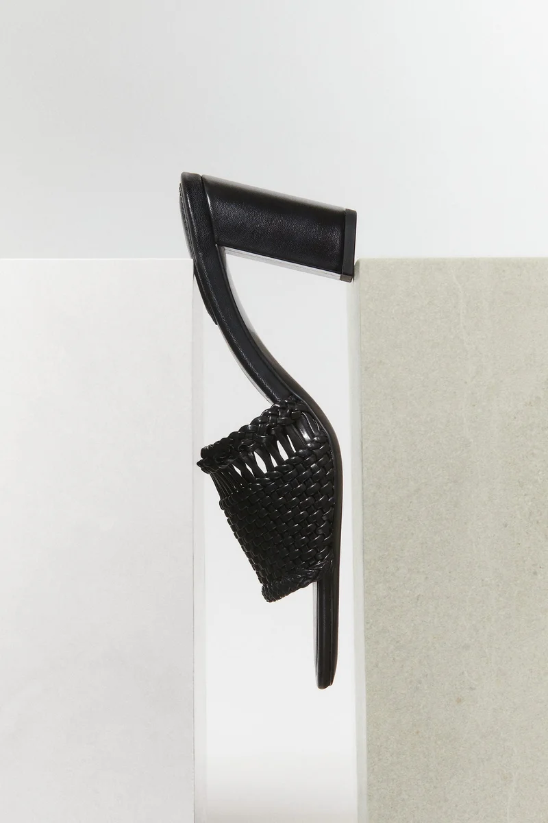 اتش اند ام صندل بكعب مضفر