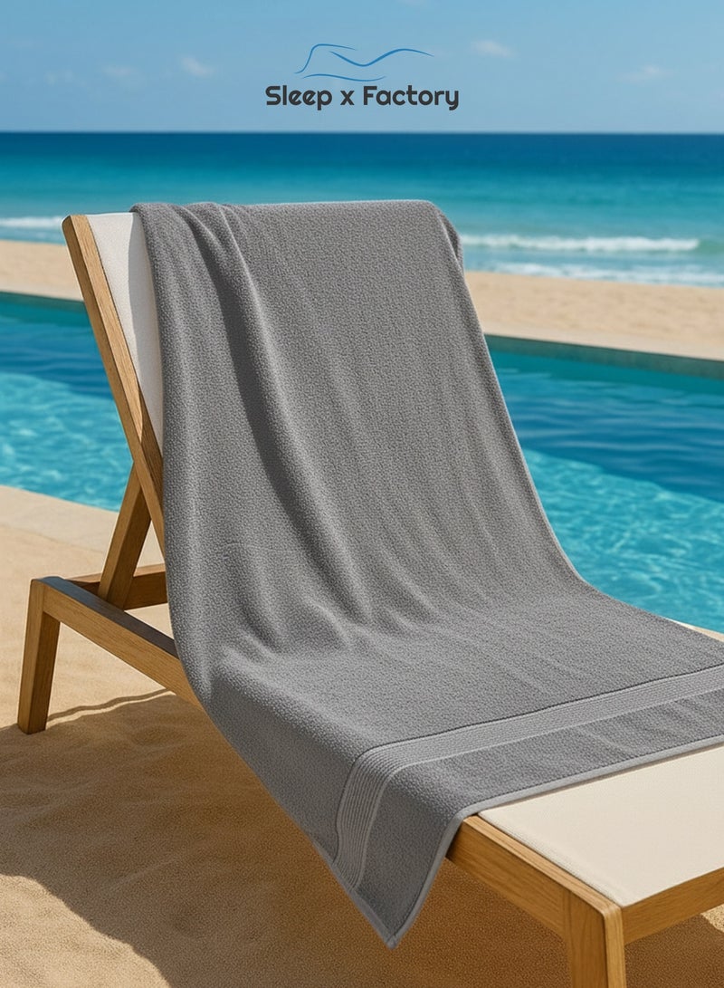 سليب × فاكتوري منشفة استحمام كبيرة رمادي فاتح – قطن ١٠٠٪، ناعمة وعالية الامتصاص – ٩٠×١٨٠ سم - Image 1