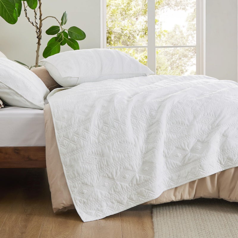 Bedsure 100% Cotton Quilt Set - Queen Size Bedspread, Lightweight Soft Bed Coverlet, 3-Piece Cozy Stitching Quilt Set with 2 Pillow Shams in Geometric Pattern, Gift for Grandma, 90x96 inches, White - Image 5