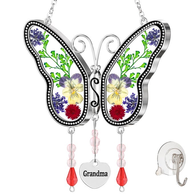 BUTTERFLY SUNCATCHER GRANDMA GLASS SUN CATCHER PRESSED REAL FLOWER WINGS IN GLASS BUTTERFLY SUNCATCHERS GRANDMAS BIRTHDAY GIFT ORNAMENT FOR WINDOWS WITH METAL HEART CHARM