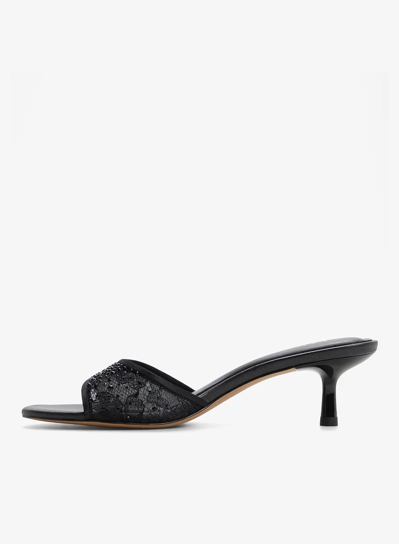 الدو صنادل كومودين بكعب