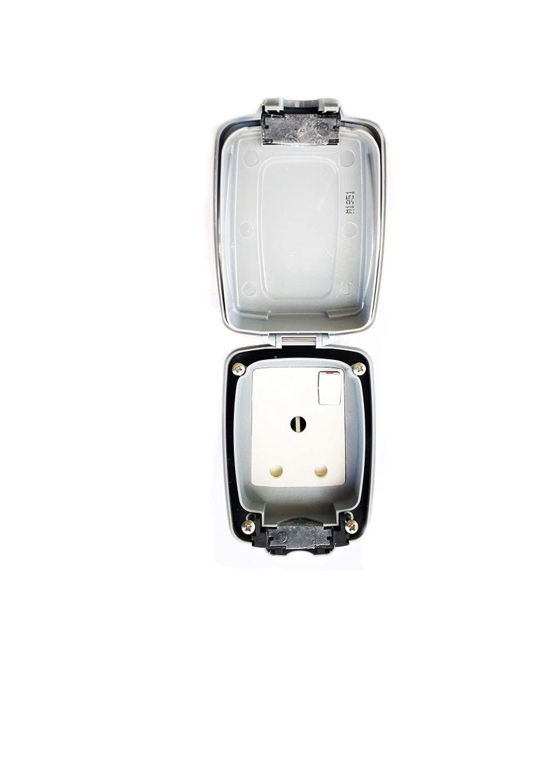 MK 15 Amps Switched Socket Outlet - Image 1