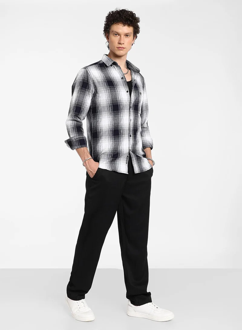 Campus Sutra Men's Charcoal Black & Ivory White Ombre Buffalo Check Shirt