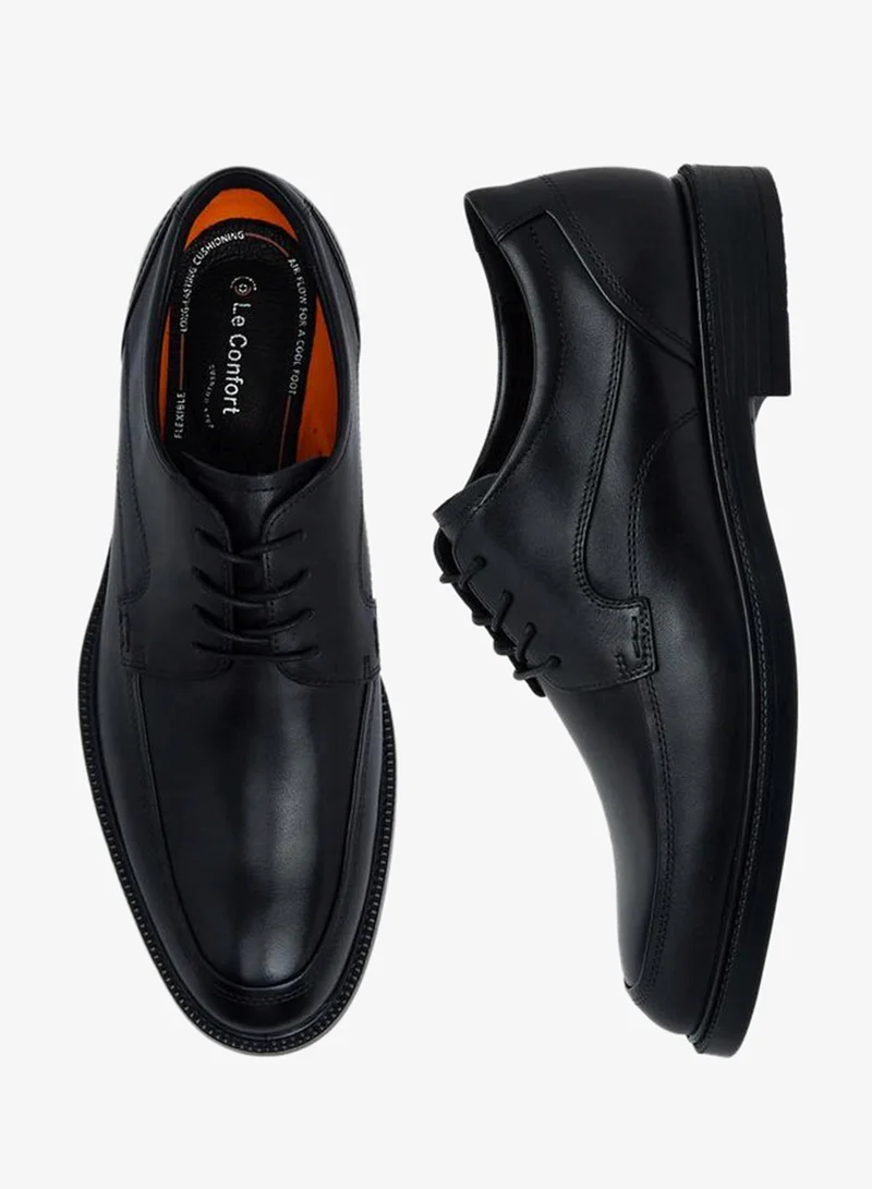 لو كونفورت أحذية رجالية جلد برباط ديربي