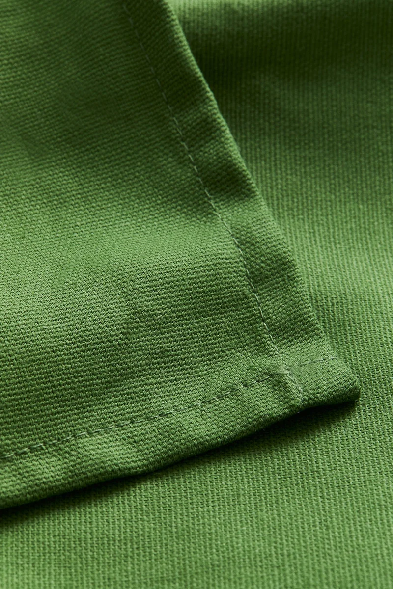 اتش اند ام Wipeable tablecloth