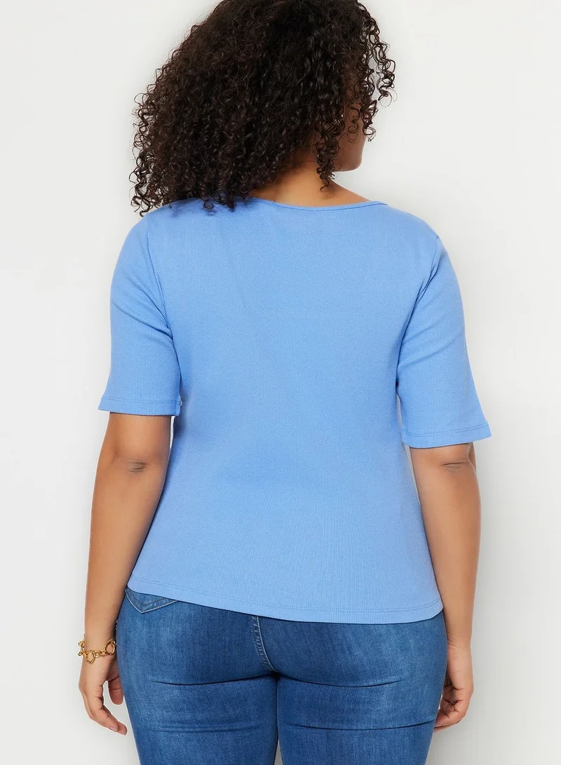 ترينديول كيرف Square Neck T-Shirt