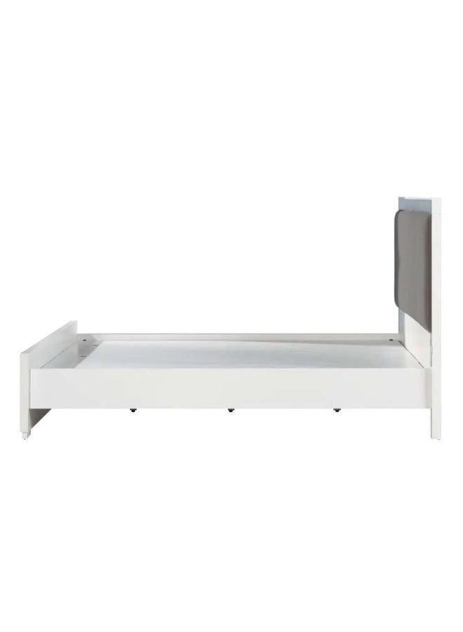 DANUBE HOME سرير إيزكييل 200X200 سوبر كينج بتصميم حديث قوي إطار سرير مزدوج أثاث هادئ ومريح (مرتبة غير مشمولة) L212xW209.5xH120cm - أبيض / فضي - Image 2