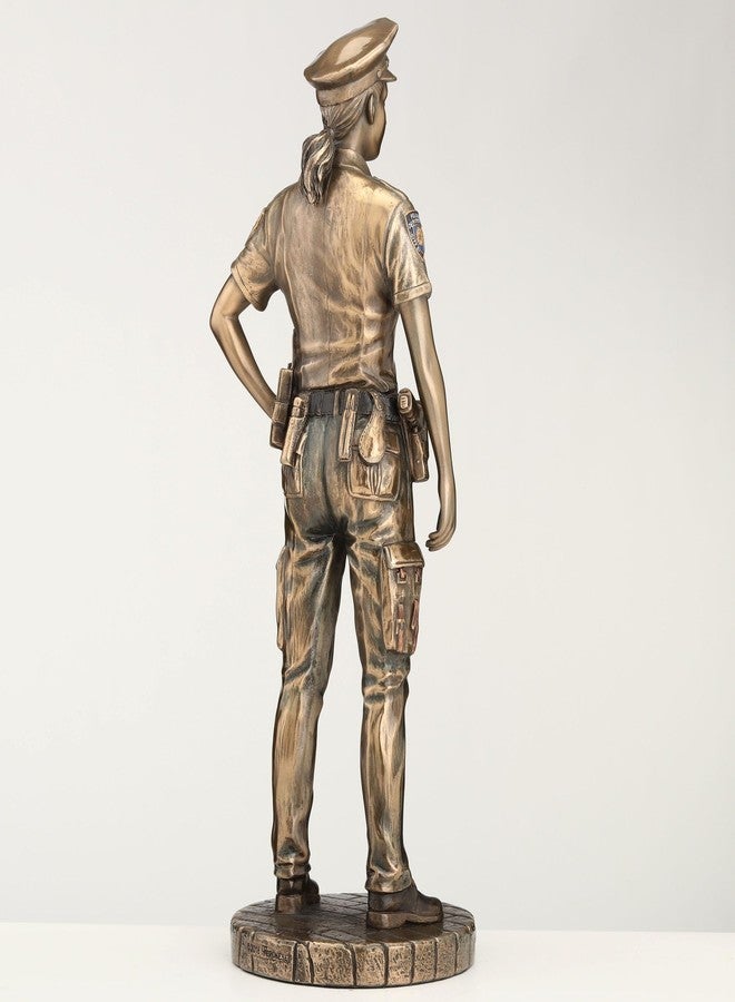 فيرونيز ديزاين تمثال فيرونيز ديزاين، امرأة شرطية، بطول 11 3/8 بوصة، شعار "حماية وخدمة" - تمثال تذكاري لضابط شرطة، مصنوع من الراتنج المصبوب على البارد، بلمسة نهائية برونزية. - Image 4