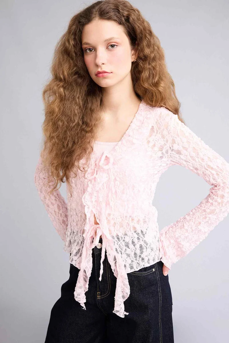 ديفاكتو Slim Fit V-Neck Long Sleeve Blouse