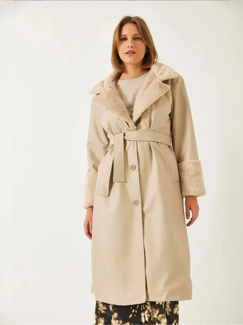 Bianco Lucci LUCCI Faux Fur Detailed Long Faux Leather Trench Coat