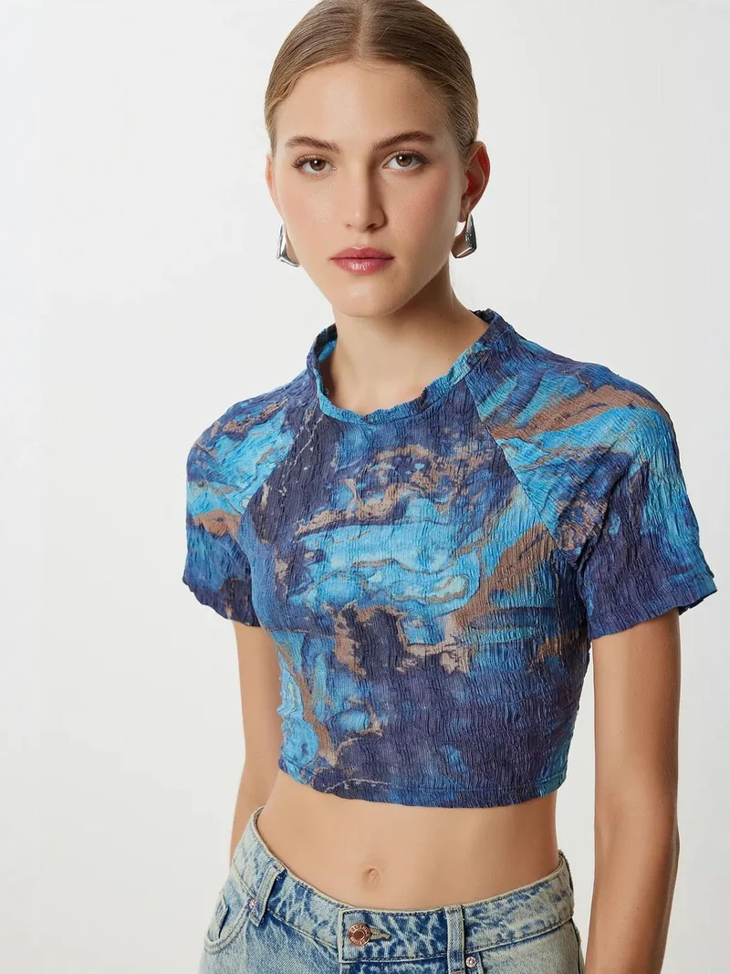 Happiness İstanbul ISTANBUL Abstract Print Short Sleeve Slim Fit Crop Blouse