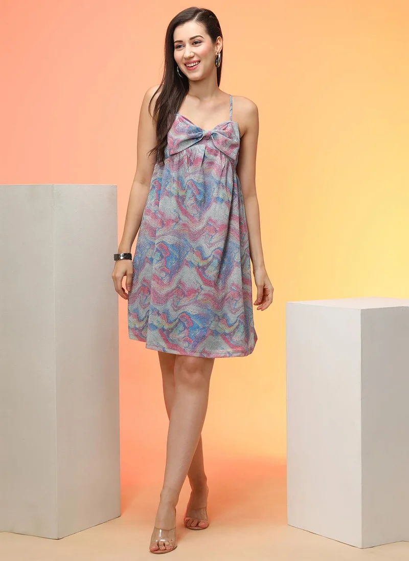 جلو باص فستان نسائي بحمالات كتف بتصميم -